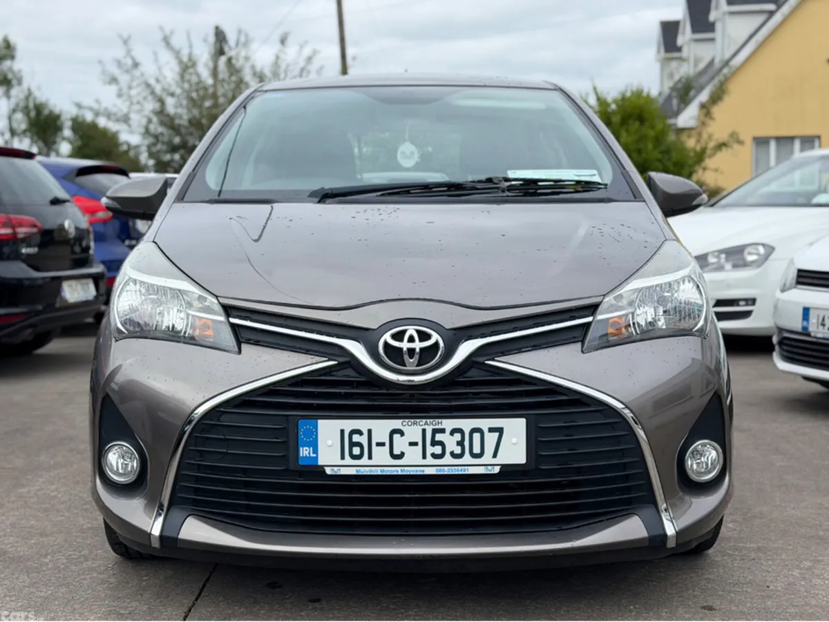 Toyota Yaris Hatchback, Petrol, 2016, Grey