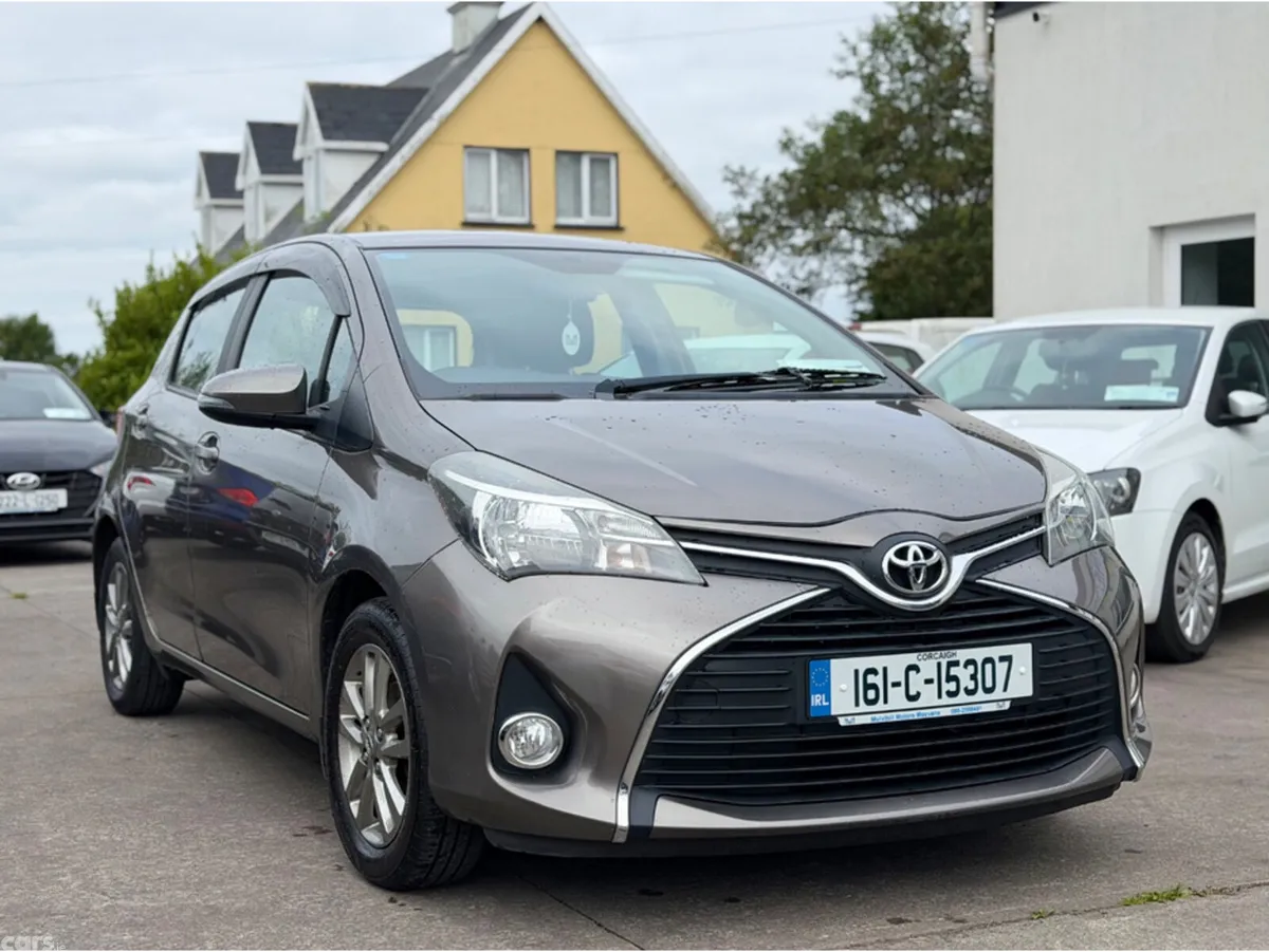 Toyota Yaris Hatchback, Petrol, 2016, Grey