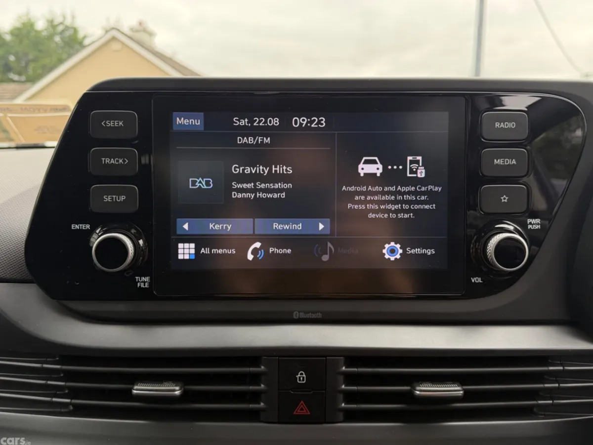 Hyundai i20 Hatchback, Petrol, 2022, Black