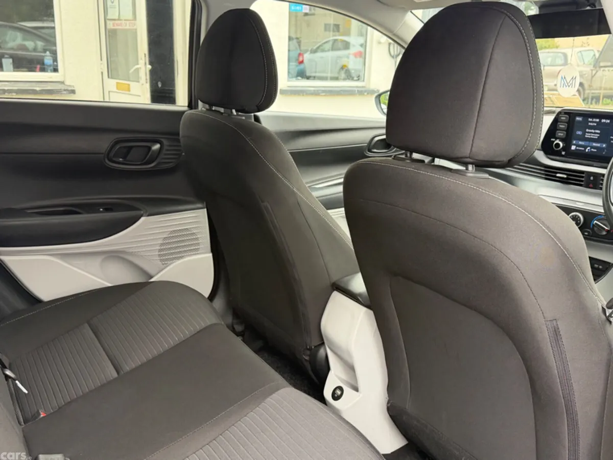Hyundai i20 Hatchback, Petrol, 2022, Black