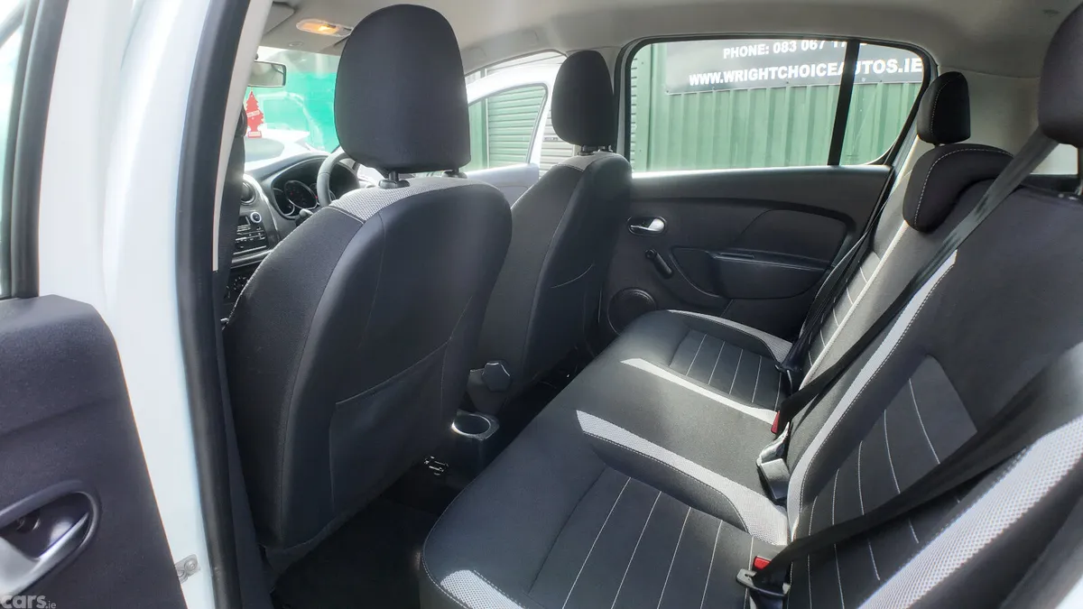 Dacia Sandero Stepway Hatchback, Diesel, 2019, White