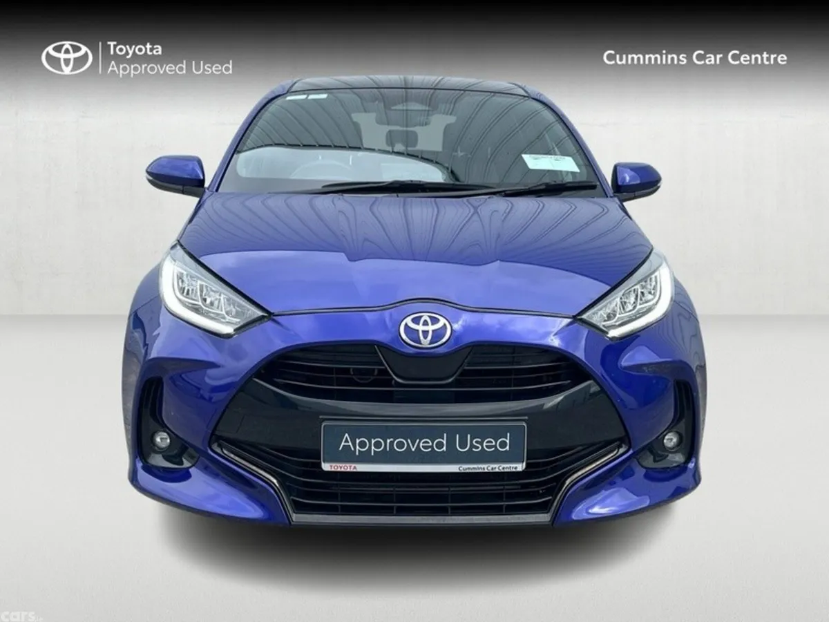 Toyota Yaris Hatchback, Petrol Hybrid, 2024, Blue