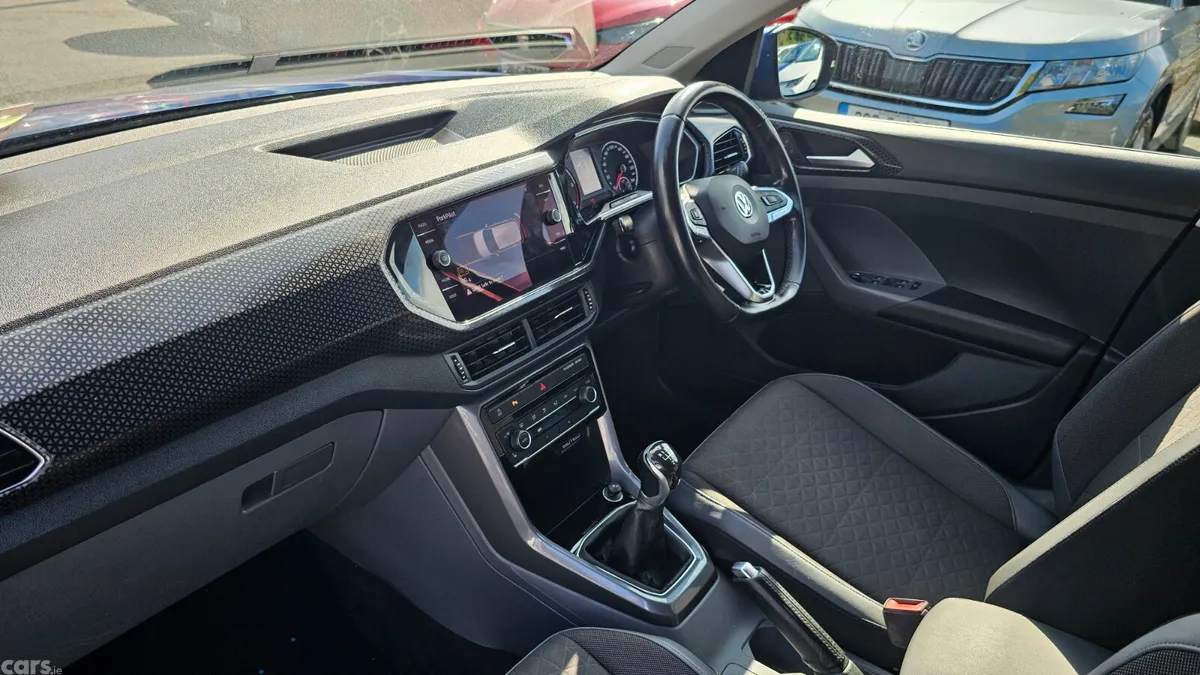Volkswagen T-Cross Estate/Jeep, Diesel, 2020, Blue