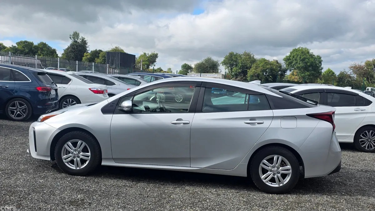Toyota Prius Hatchback, Petrol Hybrid, 2021, Silver
