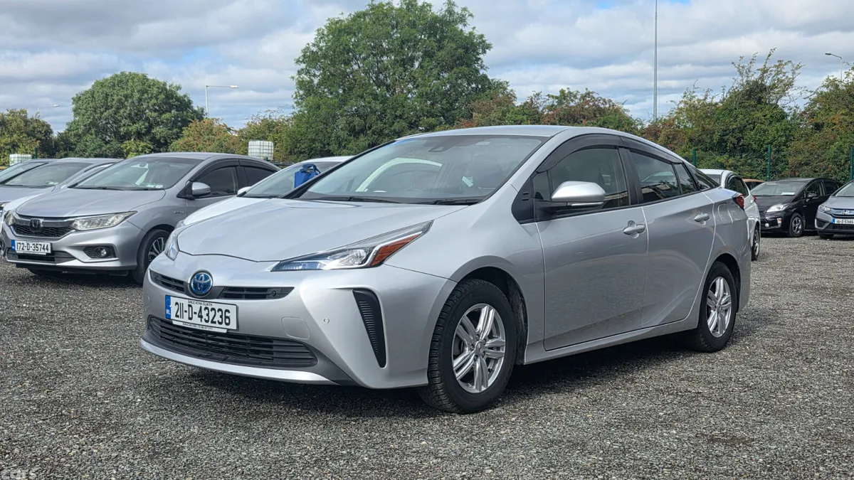 Toyota Prius Hatchback, Petrol Hybrid, 2021, Silver