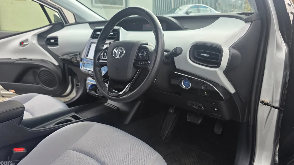 Toyota Prius Hatchback, Petrol Hybrid, 2021, Silver