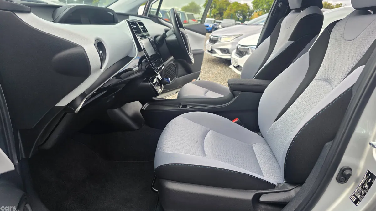 Toyota Prius Hatchback, Petrol Hybrid, 2021, Silver