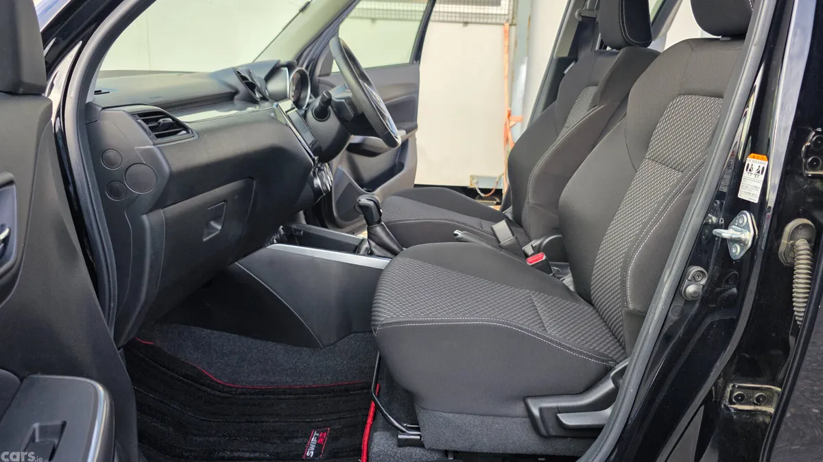 Suzuki Swift Hatchback, Petrol Hybrid, 2018, Black
