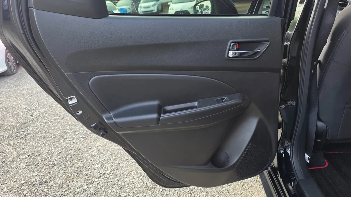 Suzuki Swift Hatchback, Petrol Hybrid, 2018, Black