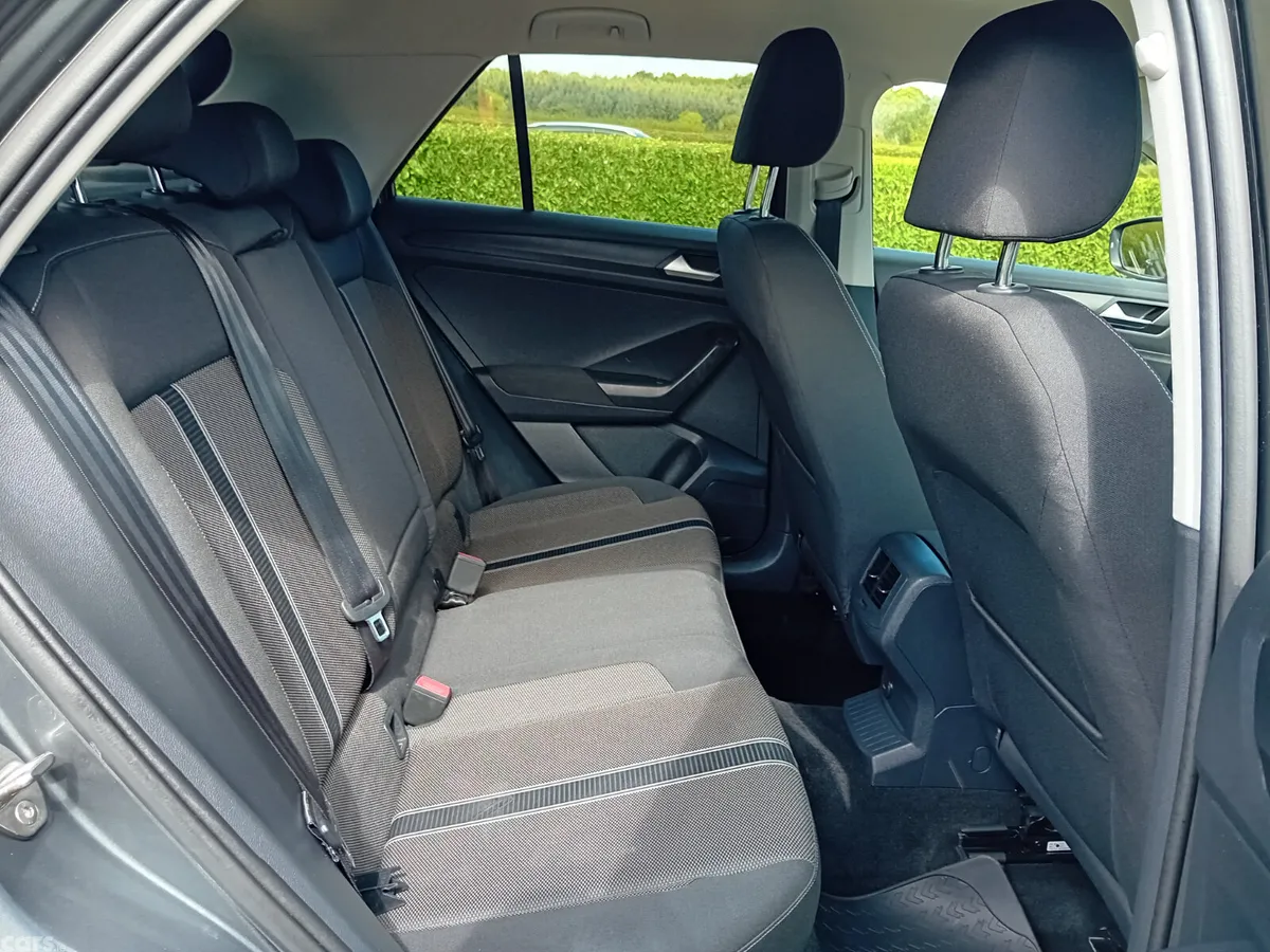 Volkswagen T-Roc SUV, Diesel, 2019, Grey