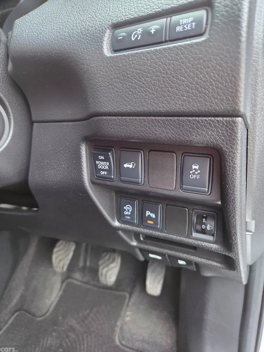 Nissan X-Trail SUV, Diesel, 2016, Silver