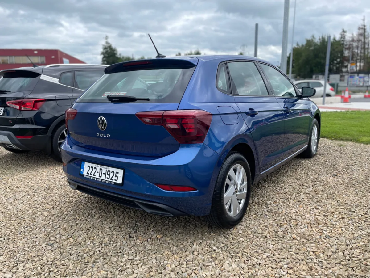 Volkswagen Polo Hatchback, Petrol, 2022, Blue