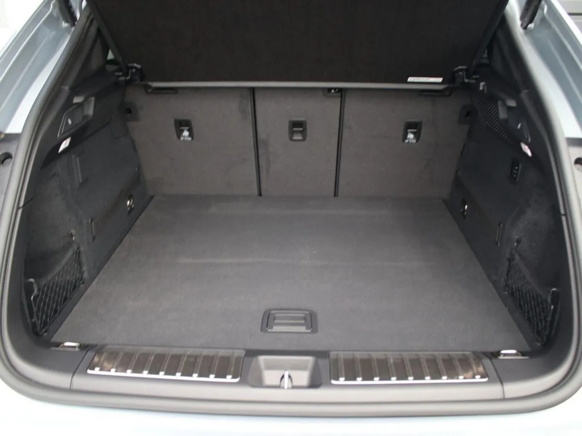 Porsche Macan SUV, Electric, 2026, Silver