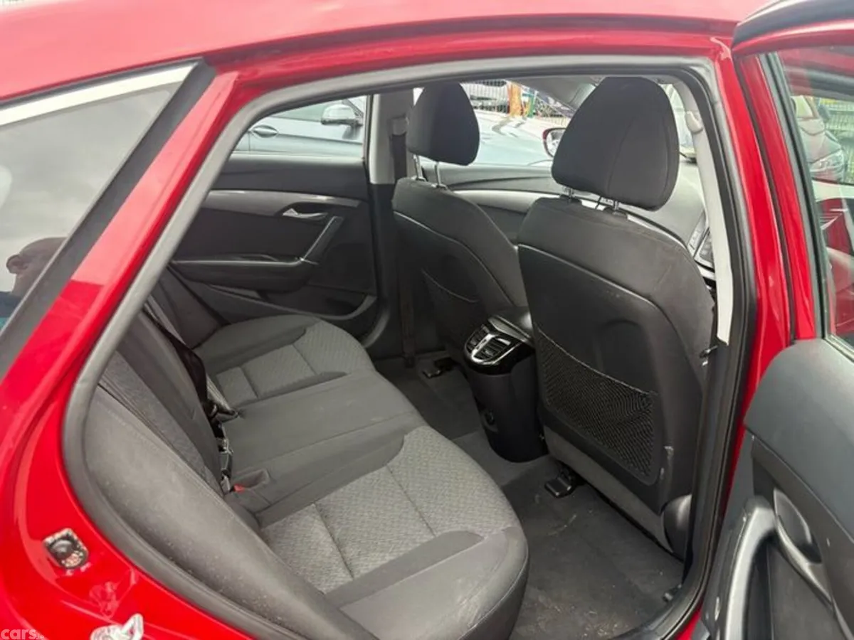 Hyundai i40 Saloon, Diesel, 2017, Red