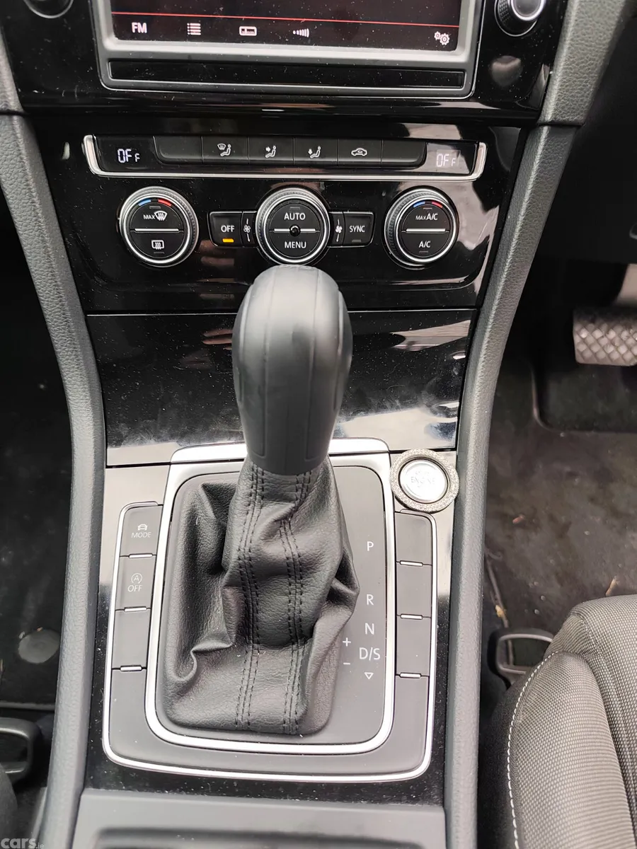 Volkswagen Golf Hatchback, Petrol, 2015, Silver