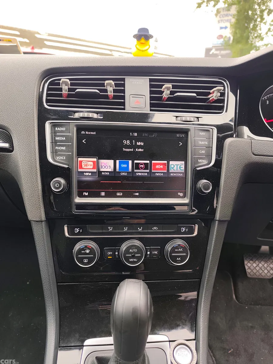 Volkswagen Golf Hatchback, Petrol, 2015, Silver