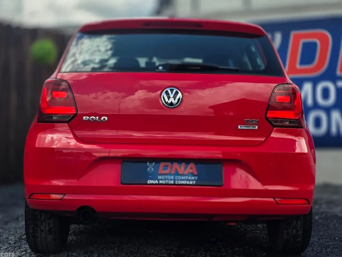 Volkswagen Polo Hatchback, Petrol, 2015, Red