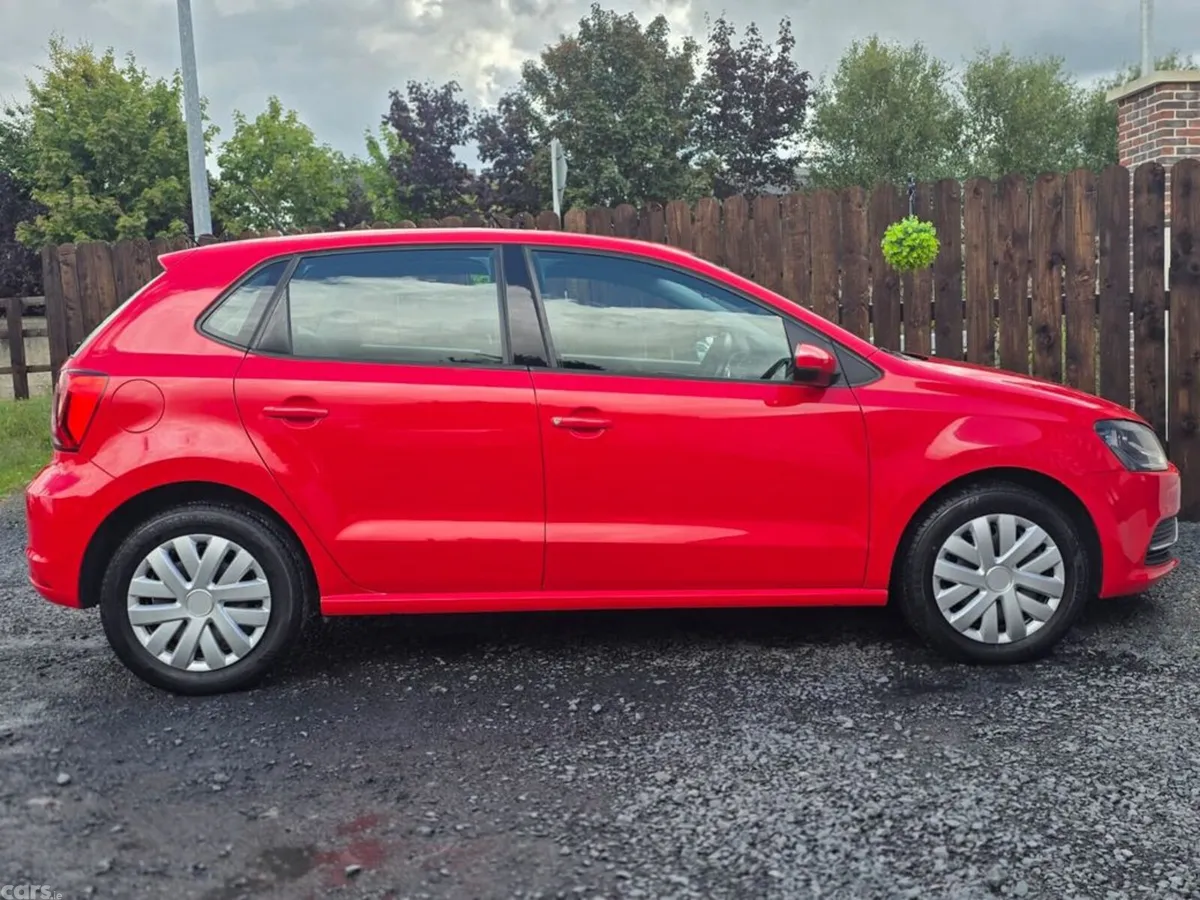 Volkswagen Polo Hatchback, Petrol, 2015, Red