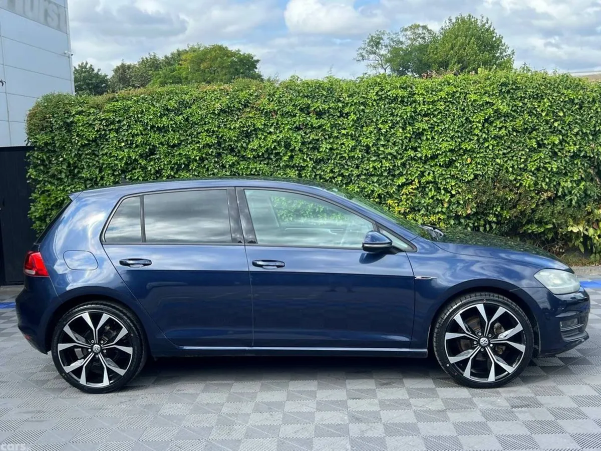 Volkswagen Golf Hatchback, Petrol, 2015, Blue