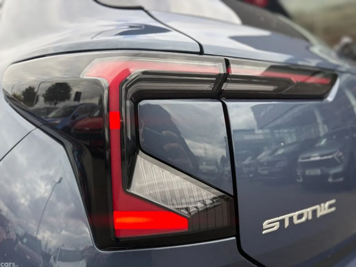 Kia Stonic Hatchback, Petrol, 2027, Blue