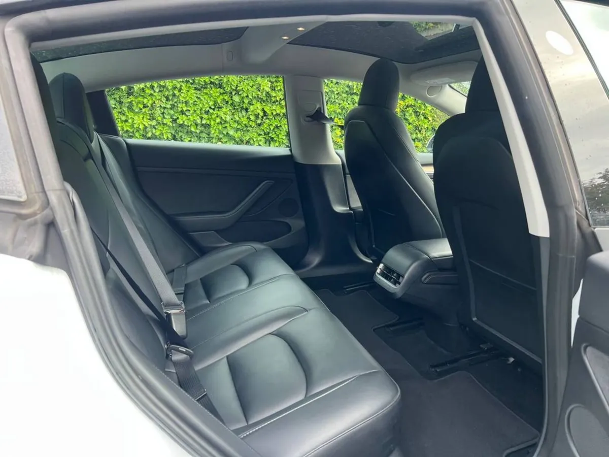 Tesla Model 3 Saloon, Electric, 2023, White
