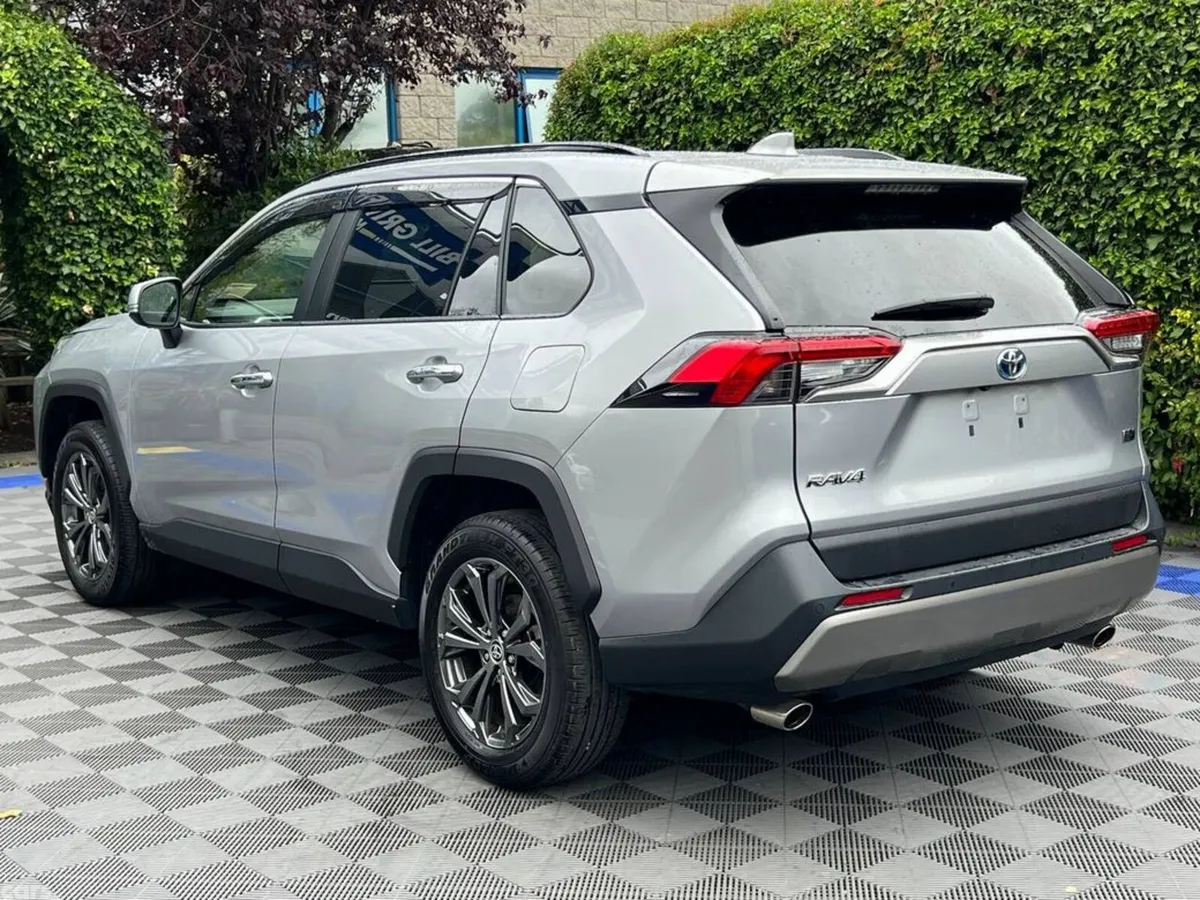 Toyota RAV4 SUV, Petrol Hybrid, 2023, Silver