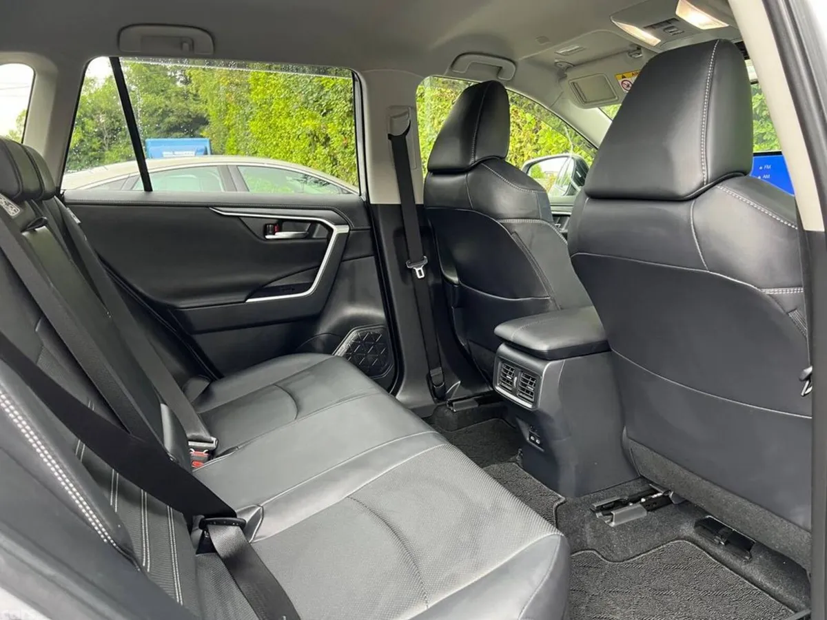 Toyota RAV4 SUV, Petrol Hybrid, 2023, Silver
