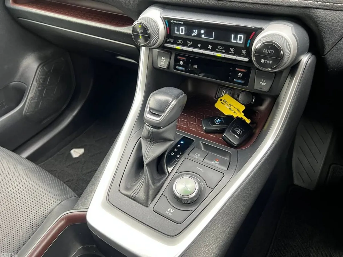 Toyota RAV4 SUV, Petrol Hybrid, 2023, Silver