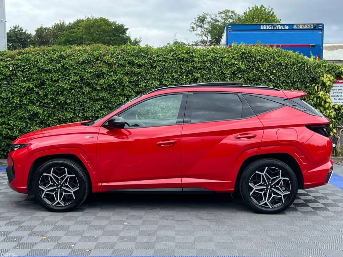 Hyundai Tucson SUV, Petrol Plug-in Hybrid, 2023, Red