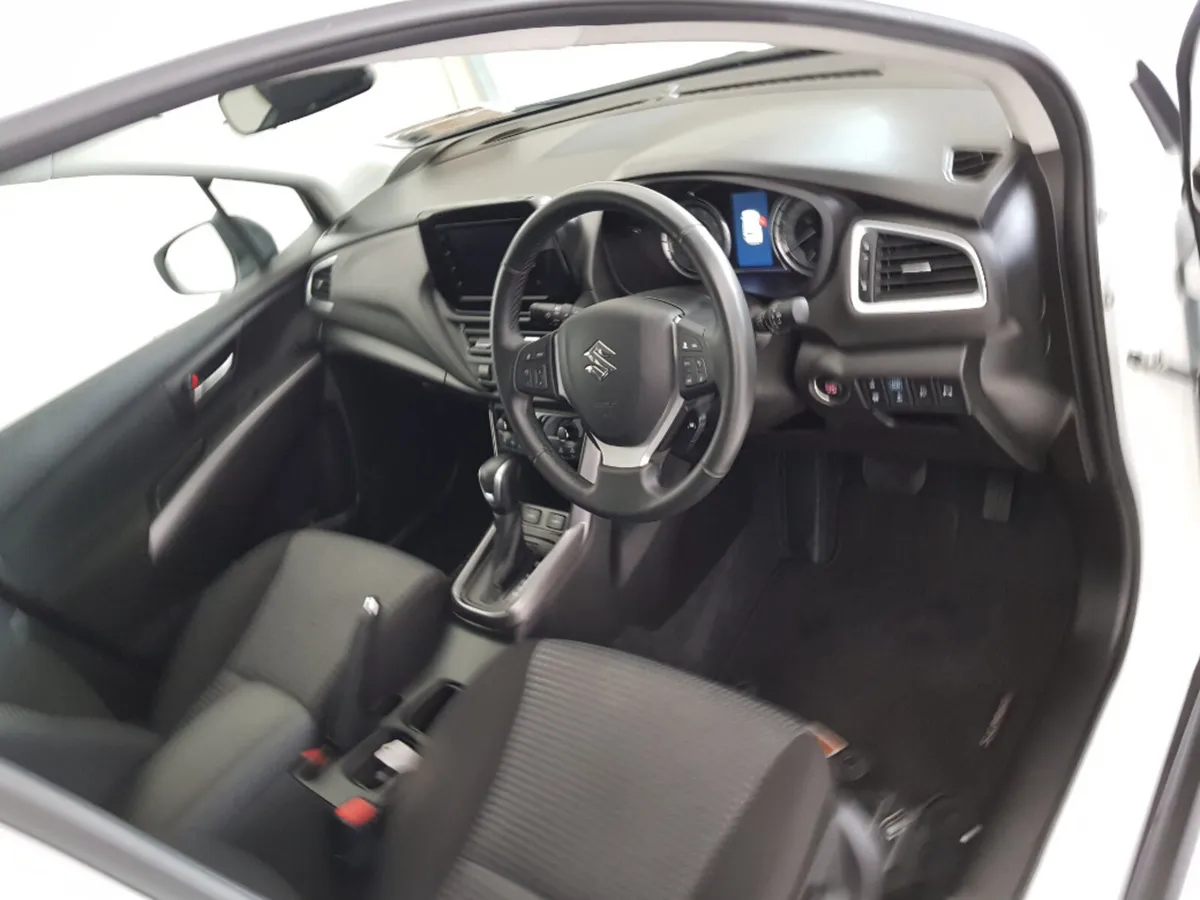 Suzuki SX4 Hatchback, Petrol, 2025, White