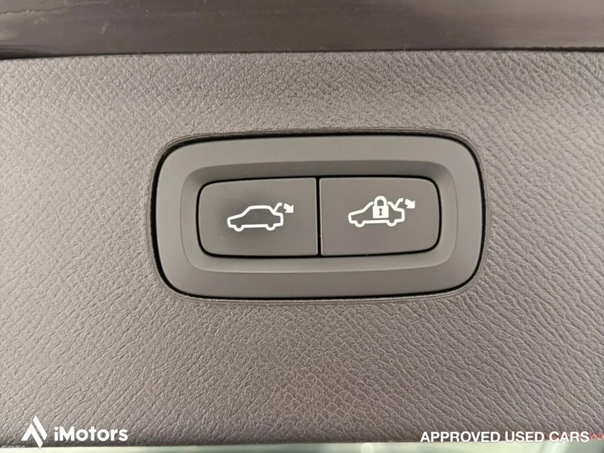 Volvo XC90 SUV, Petrol Plug-in Hybrid, 2024, Grey