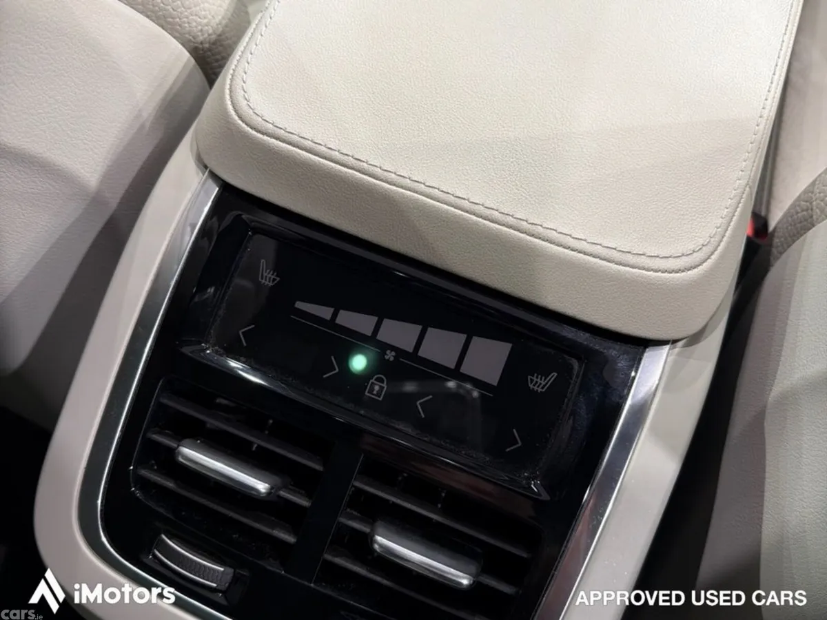 Volvo XC90 SUV, Petrol Plug-in Hybrid, 2024, Grey
