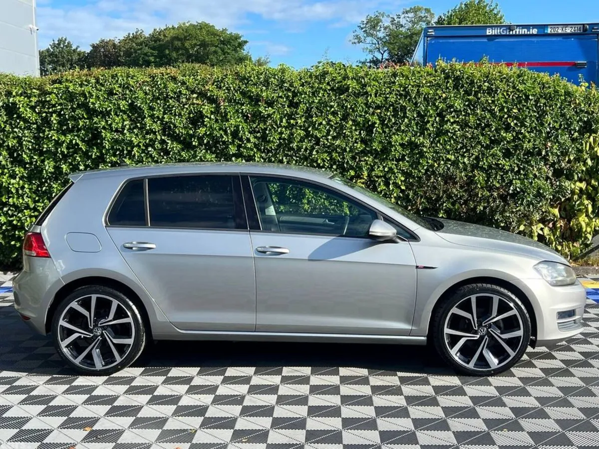 Volkswagen Golf Hatchback, Petrol, 2015, Silver