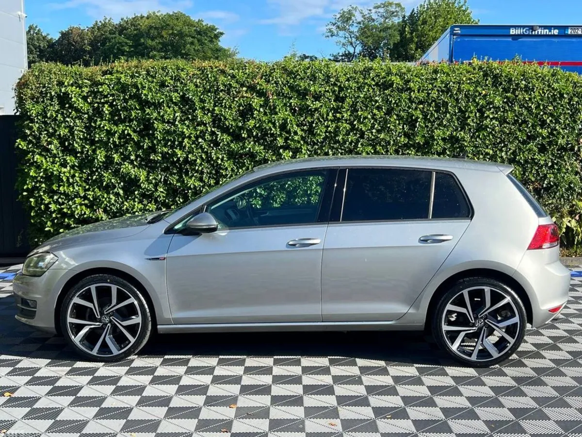 Volkswagen Golf Hatchback, Petrol, 2015, Silver