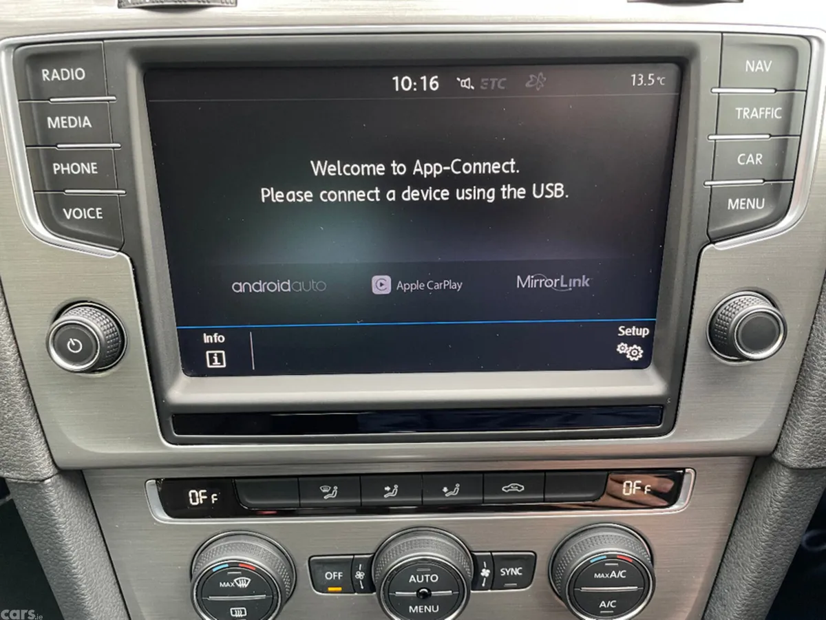 Volkswagen Golf Hatchback, Petrol, 2017, Red