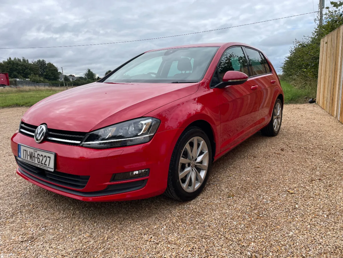 Volkswagen Golf Hatchback, Petrol, 2017, Red