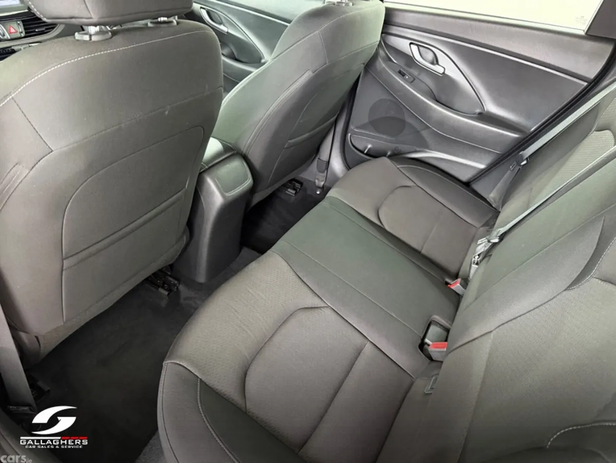 Hyundai i30 Hatchback, Diesel, 2017, Red