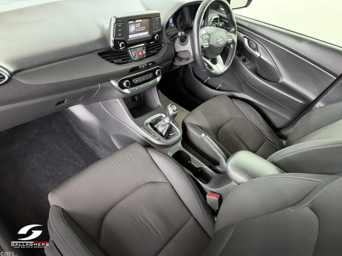 Hyundai i30 Hatchback, Diesel, 2017, Red