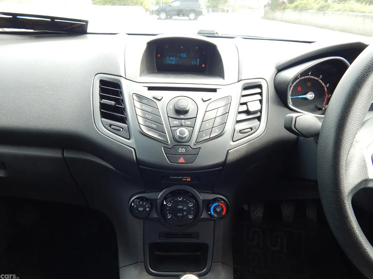 Ford Fiesta Hatchback, Petrol, 2015, Red