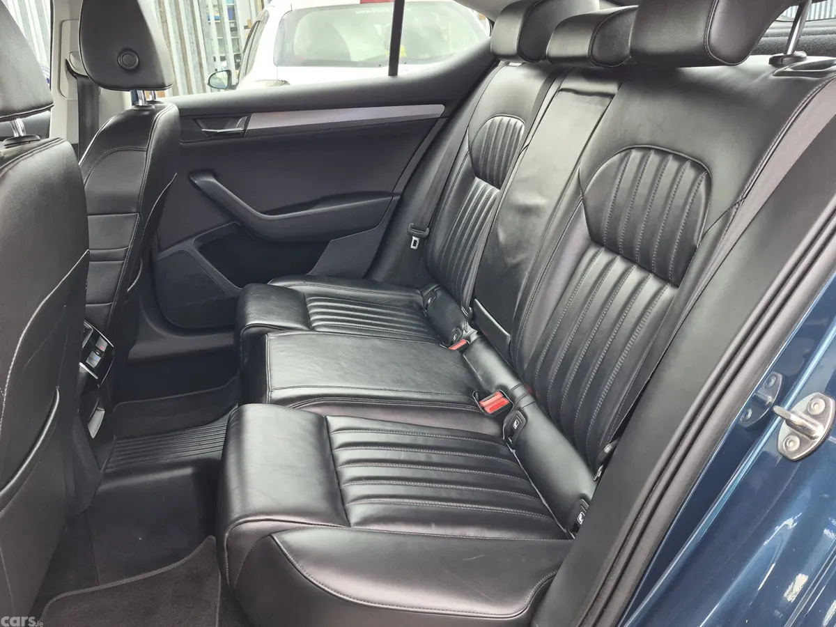 Skoda Superb Saloon, Diesel, 2018, Blue