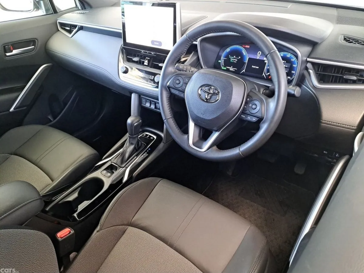 Toyota Corolla Cross SUV, Petrol Hybrid, 2024, White