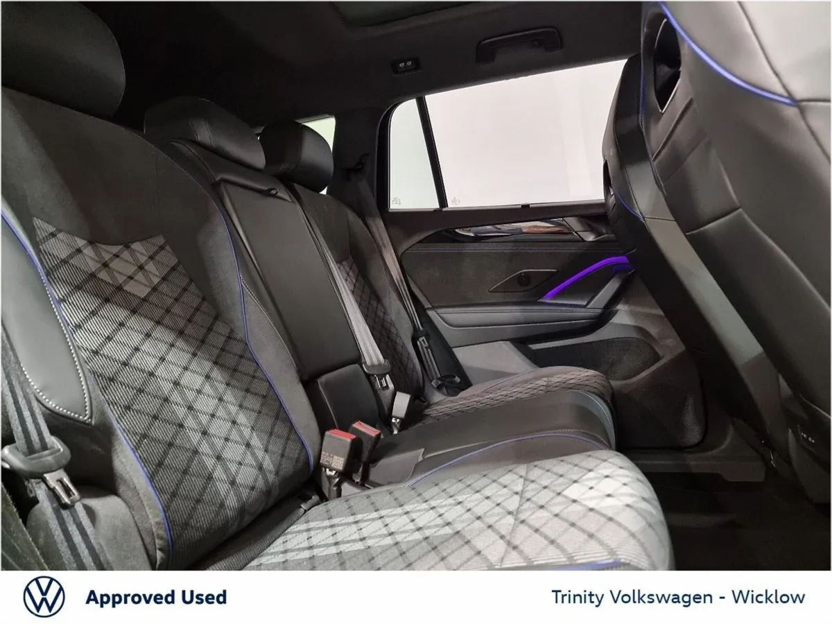 Volkswagen Tayron Estate, Petrol Plug-in Hybrid, 2026, Black
