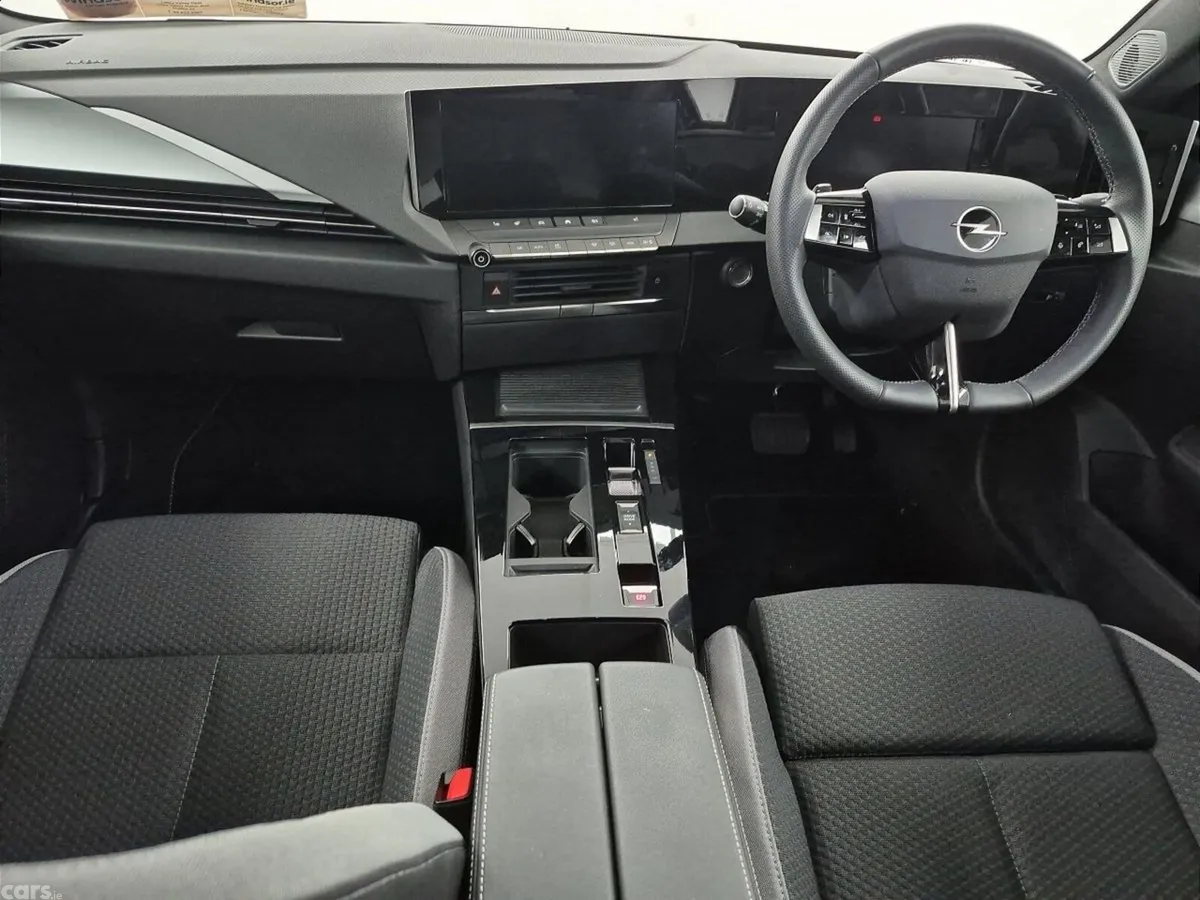 Opel Astra Hatchback, Petrol Hybrid, 2026, Black