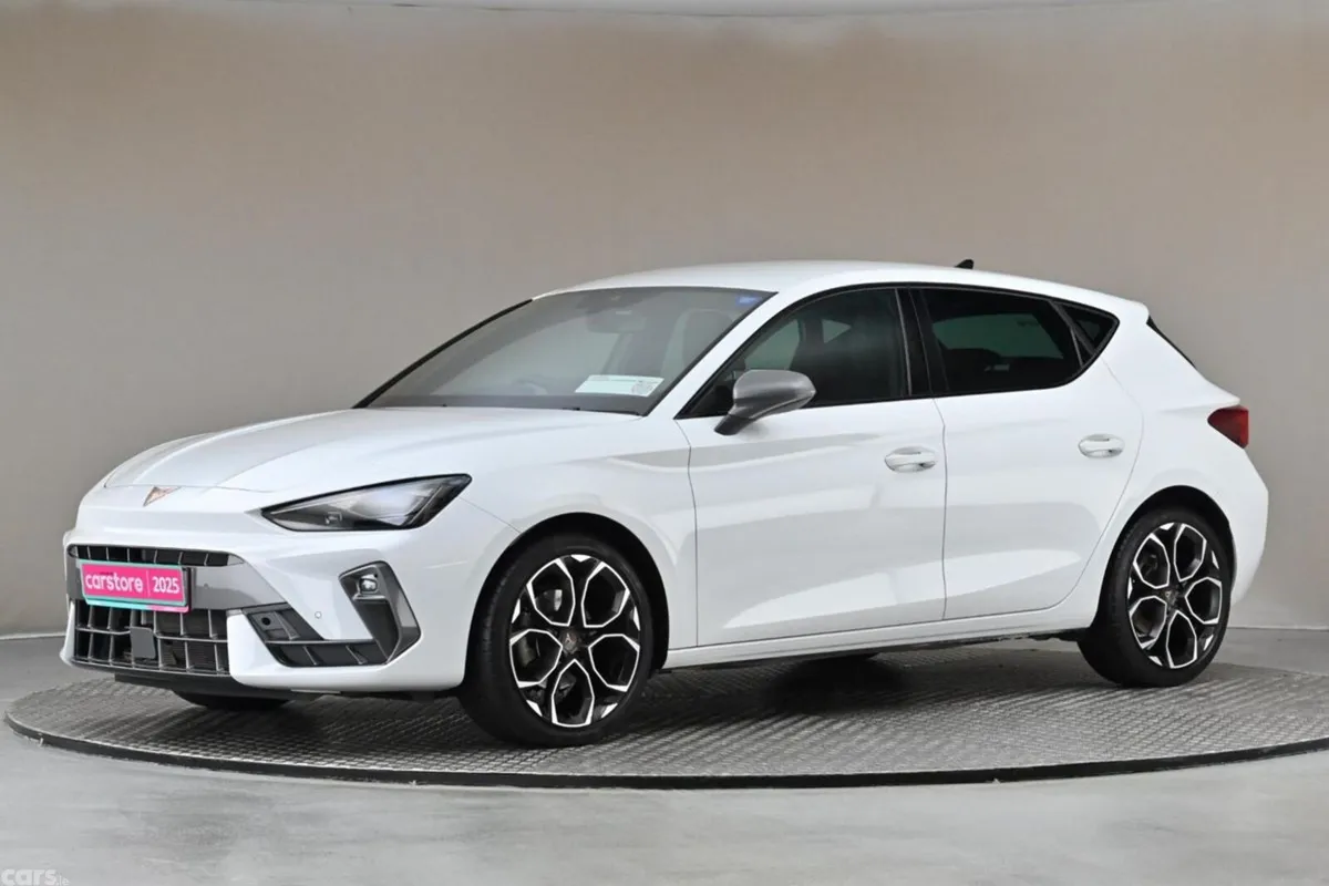 Cupra Leon Hatchback, Petrol, 2025, White