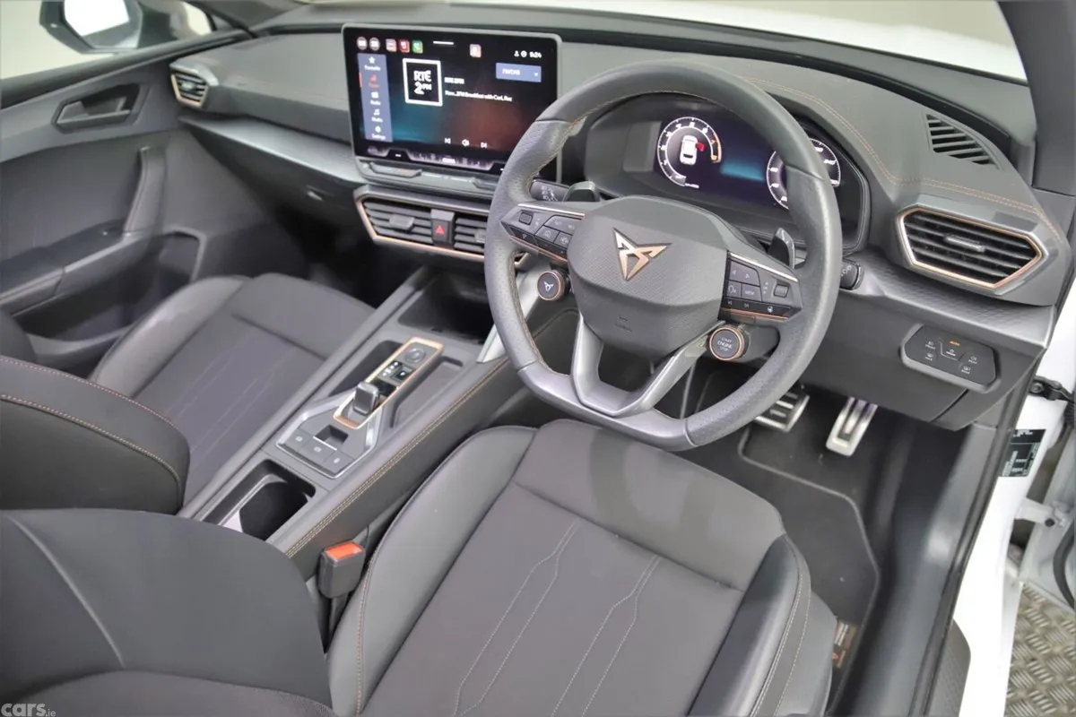 Cupra Leon Hatchback, Petrol, 2025, White