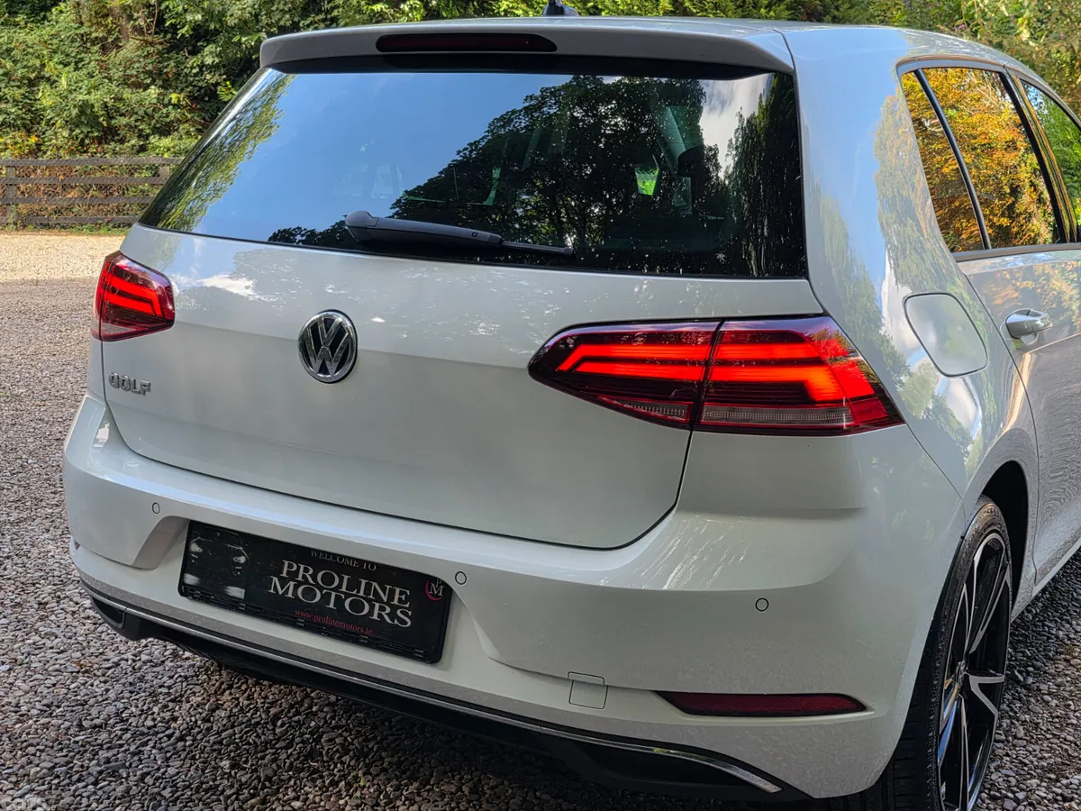 Volkswagen Golf Hatchback, Diesel, 2019, White