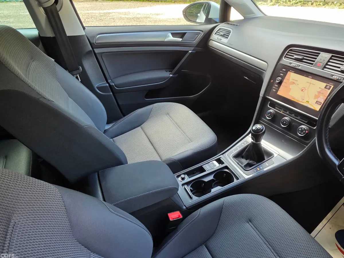 Volkswagen Golf Hatchback, Diesel, 2019, White