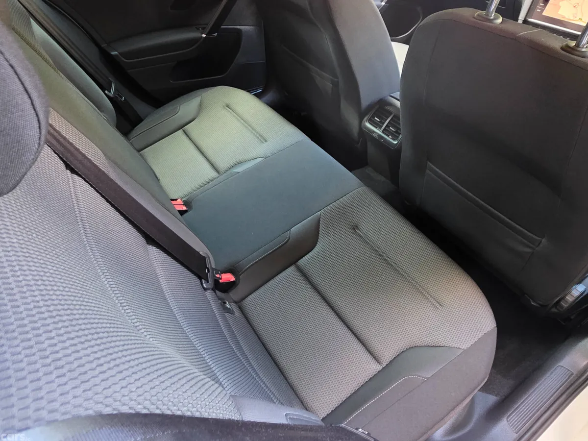 Volkswagen Golf Hatchback, Diesel, 2019, White