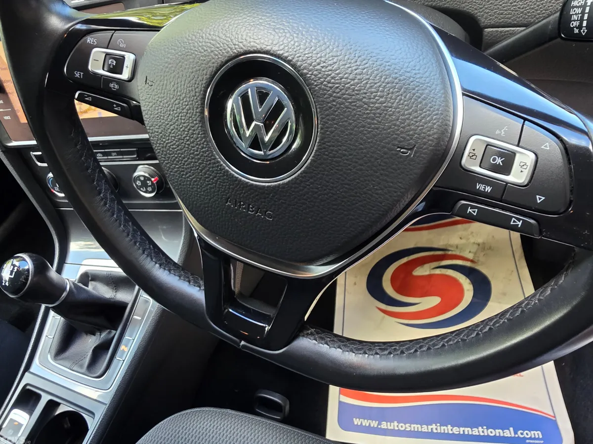 Volkswagen Golf Hatchback, Diesel, 2019, White