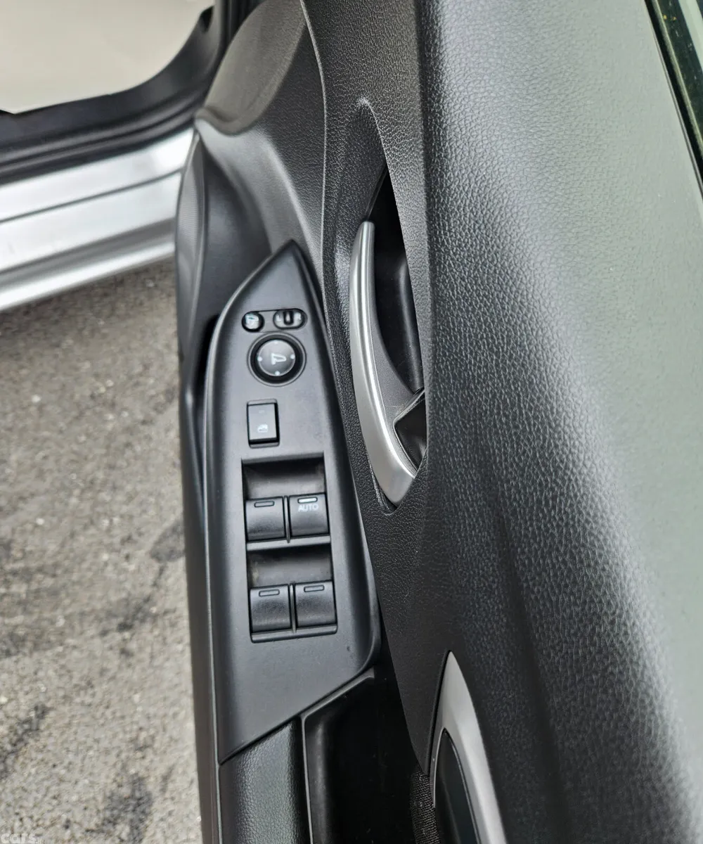 Honda Fit Hatchback, Petrol Hybrid, 2017, Silver